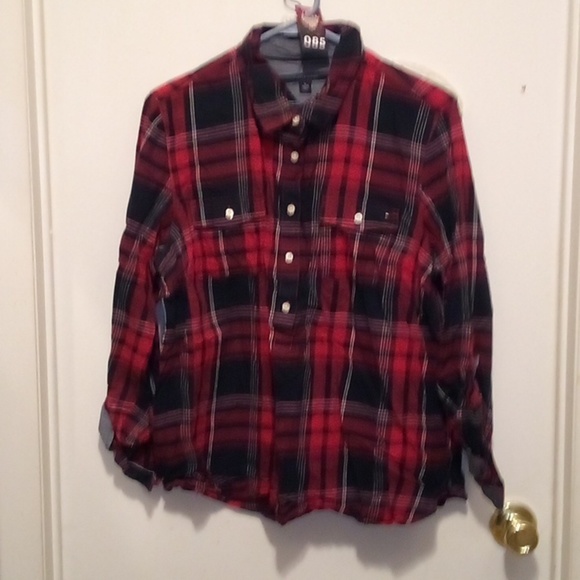 Tommy Hilfiger Tops - Tommy Hilfiger Plaid Long Sleeve Button Down Shirt - Size XL